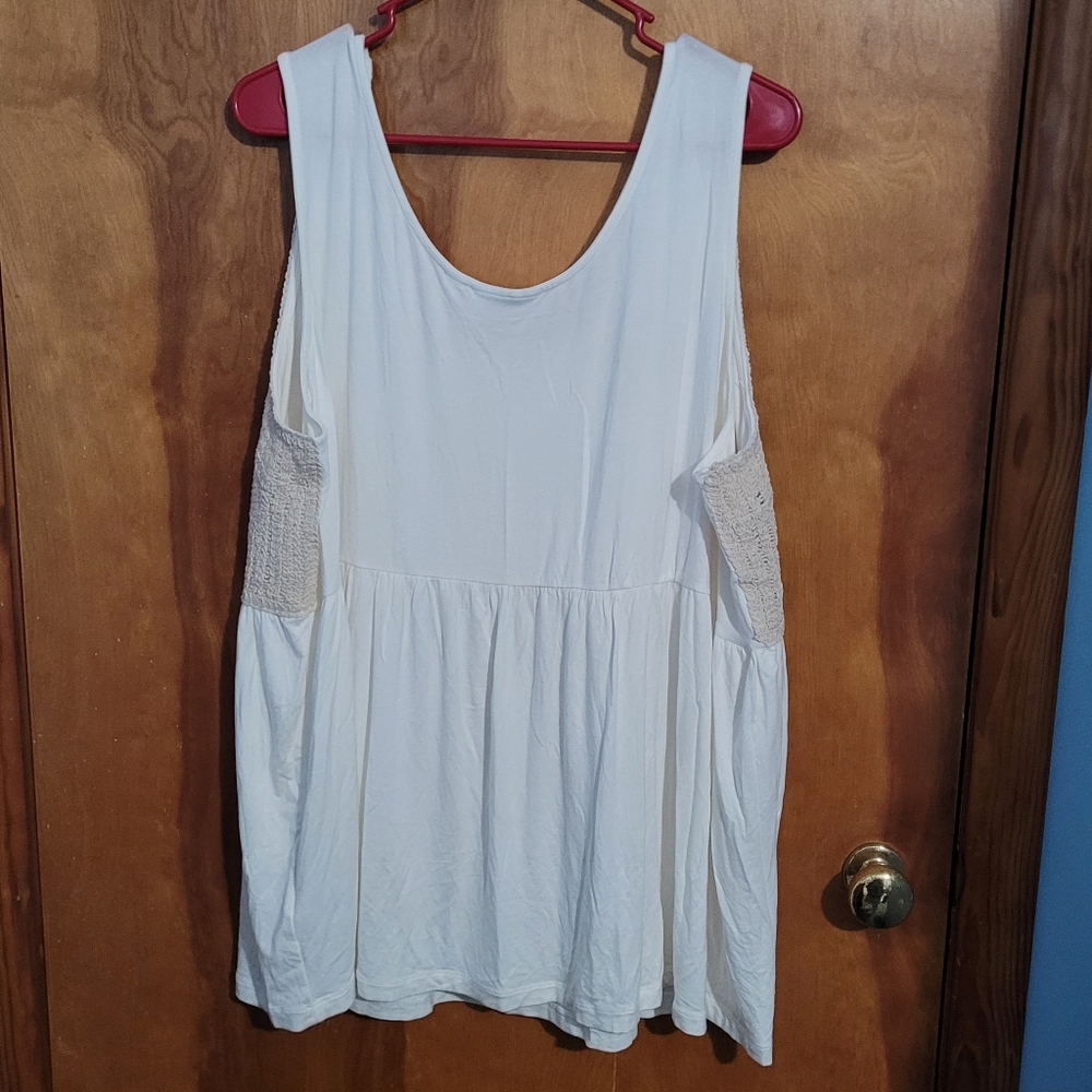 Susan Graver White and Cream Tank Top - Picture 4 of 4
